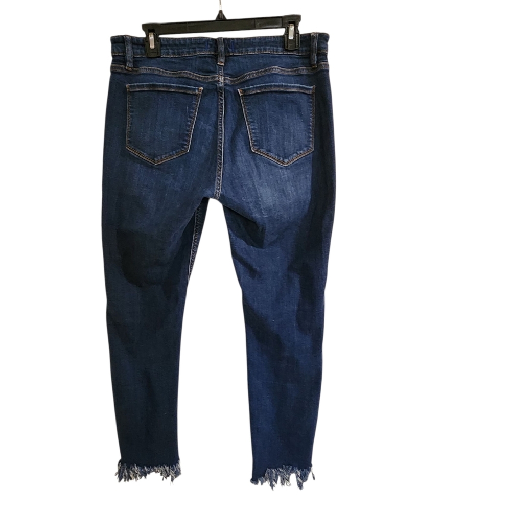 Studio Blue Womens Sz 32 Jeans Mid Rise Dark Wash Tapered Leg  Frayed Hem - Picture 2 of 11